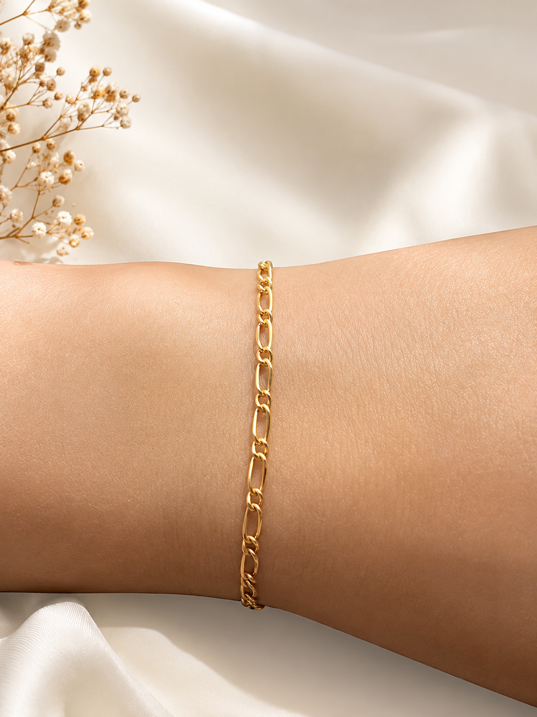 Flat Figaro Chain – 1 Short, 1 Long Link – Gold Filled 14K